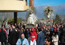 Las imágenes peregrinas del Señor y la Virgen del Milagro visitaron el Centro Cívico Grand Bourg
