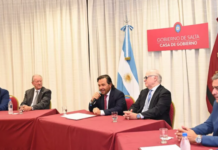 Sáenz firmó un acuerdo con el Hospital Italiano