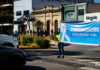 Concientizan a la población para cruzar por las esquinas